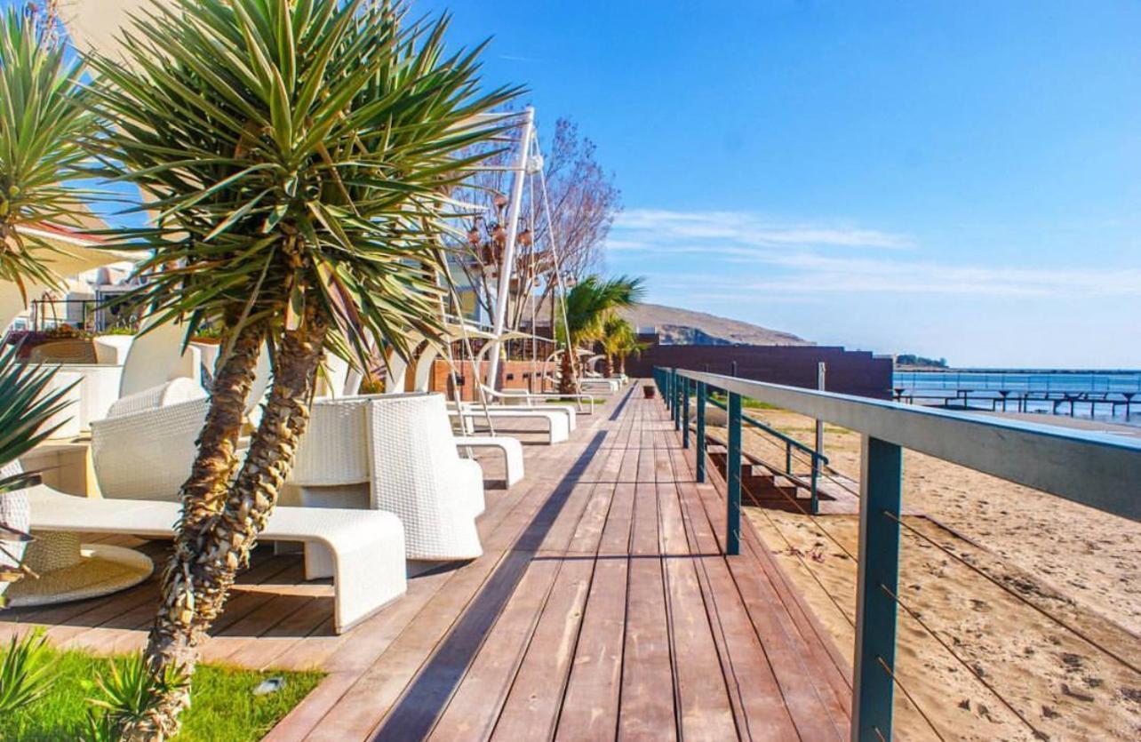 The Crescent Beach Hotel Baku Exterior photo
