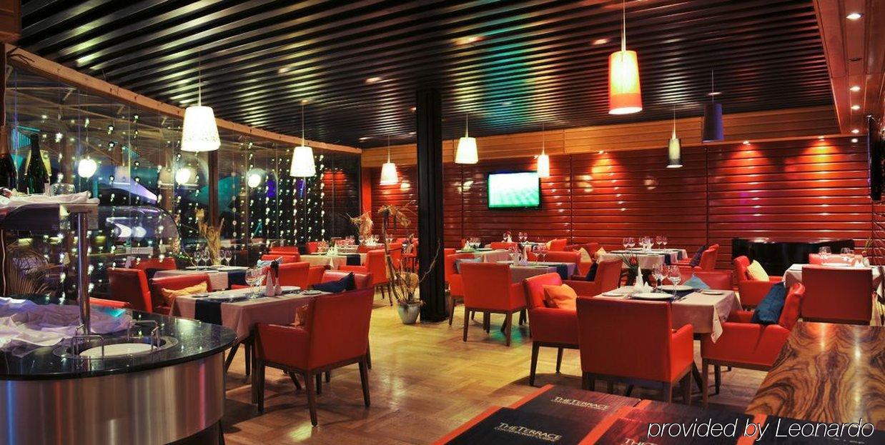 The Crescent Beach Hotel Baku Exterior photo