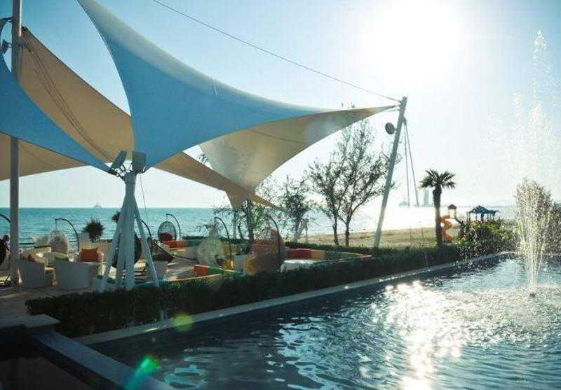 The Crescent Beach Hotel Baku Exterior photo